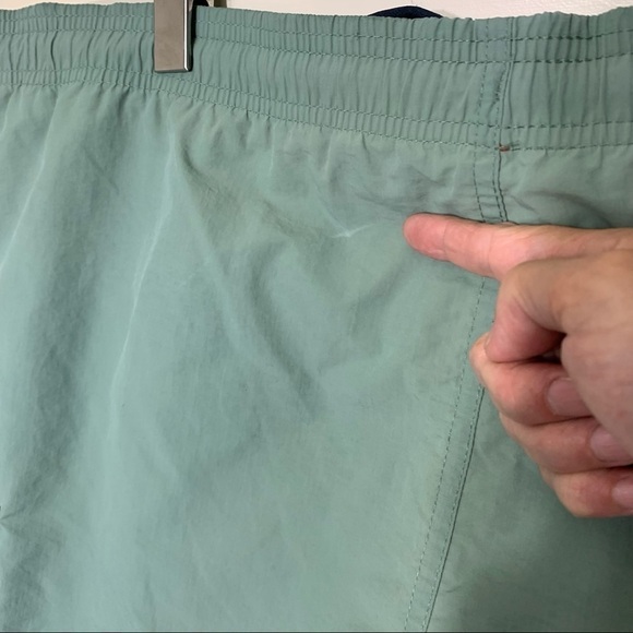WEEKENDER Traveler Vintage Sage Green Swim & Adventure Shorts Cargo Style Sz 42 - Picture 11 of 13